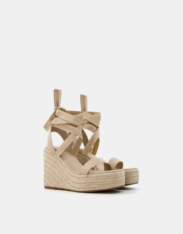 Bershka Lace Up Jute Wedge Kobieta 35 Kremowy