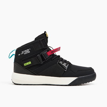 Cropp - Czarne sneakersy z ociepleniem - Czarny