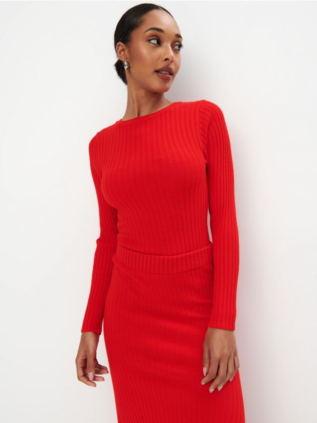 Mohito - Czerwony sweter z ozdobnym tyłem - czerwony