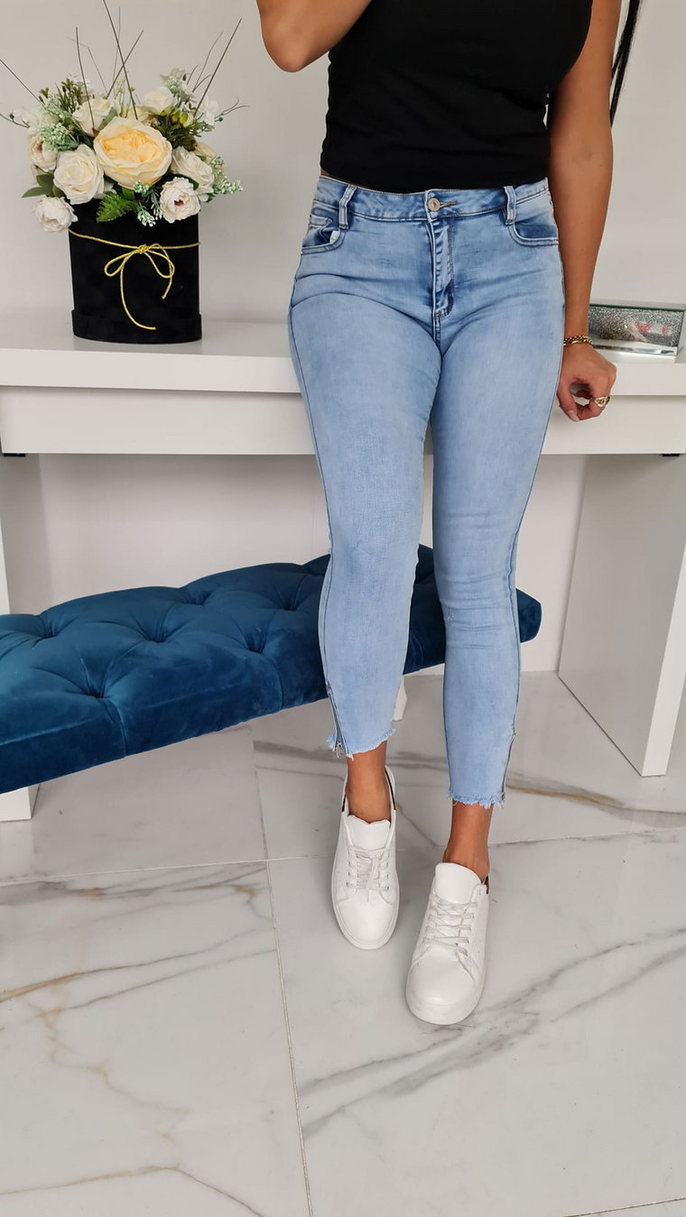 Spodnie jeasnowe jeansy Laulia z suwakami  - jasny jeans