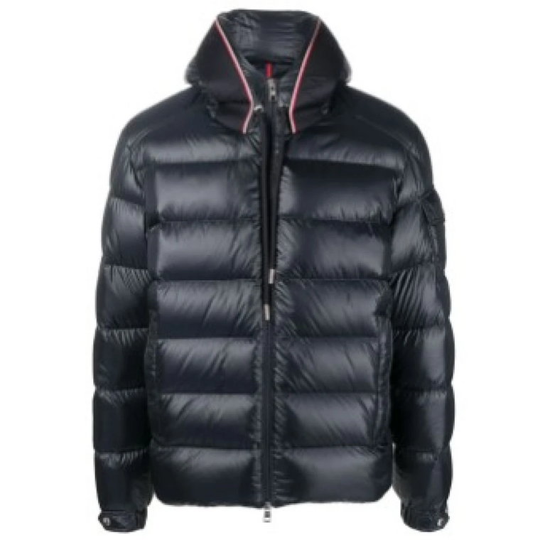 Stylowe Płaszcze Zimowe Moncler