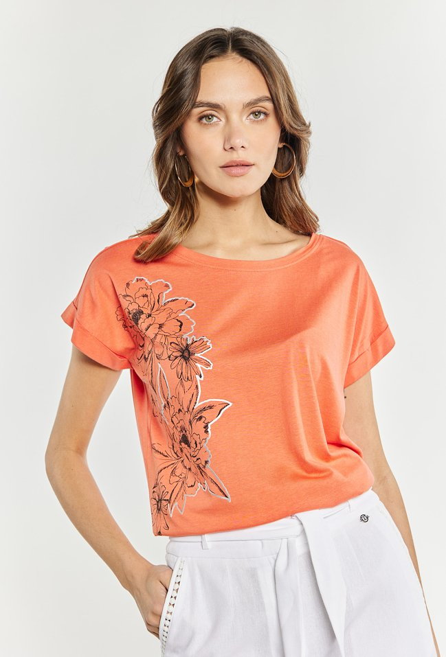 T-shirt damski z kwiatowym zdobieniem
