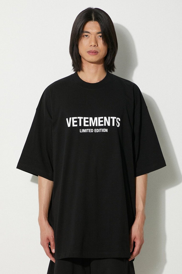 VETEMENTS t-shirt bawełniany Limited Edition Logo T-Shirt kolor czarny z nadrukiem UE64TR800B