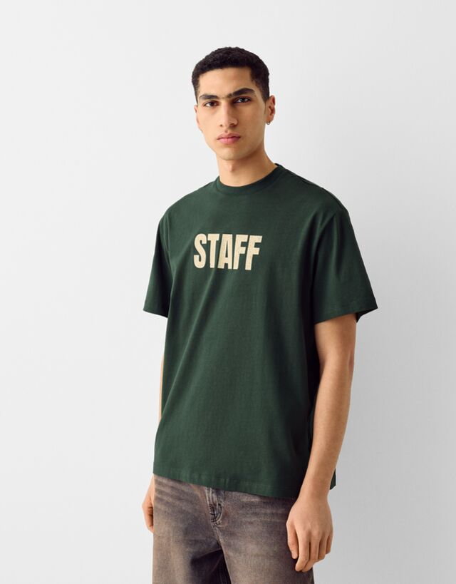 Bershka Koszulka Z Krótkim Rękawem I Nadrukiem College O Pudełkowym Kroju Mężczyzna Xs Zielony