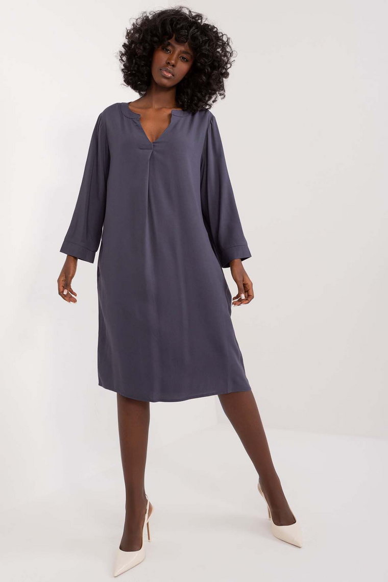 Granatowa sukienka koszulowa oversize Sublevel z wiskozy