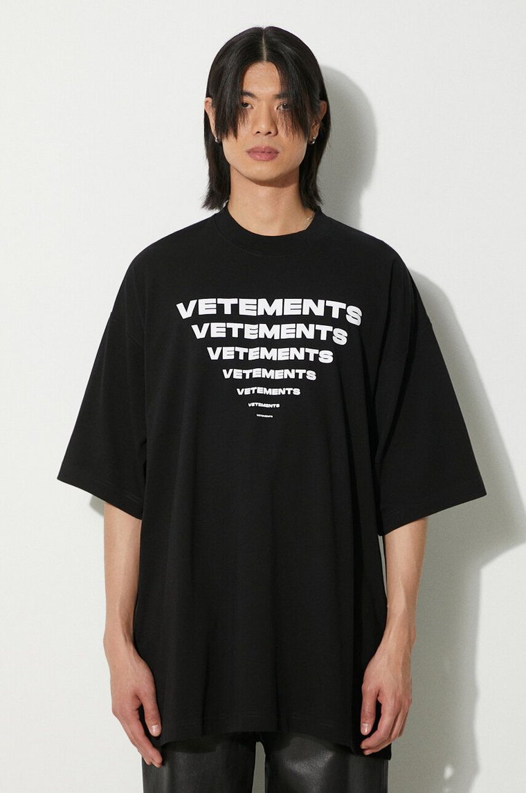VETEMENTS t-shirt bawełniany Pyramid Logo kolor czarny z nadrukiem UE64TR140B