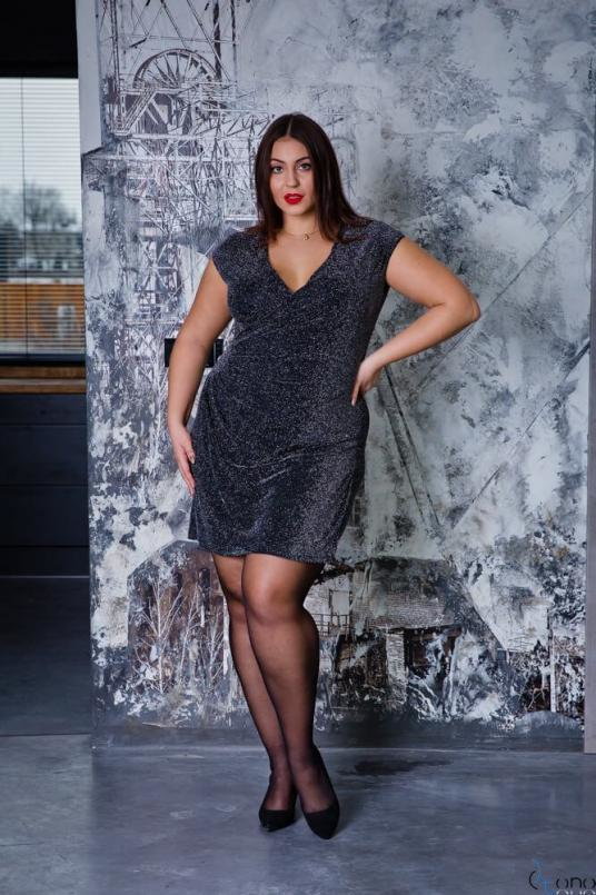 Czarna Sukienka VENGA Plus Size