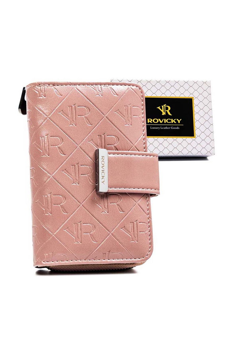 Różowy portfel damski z tłoczonym monogramem - Rovicky