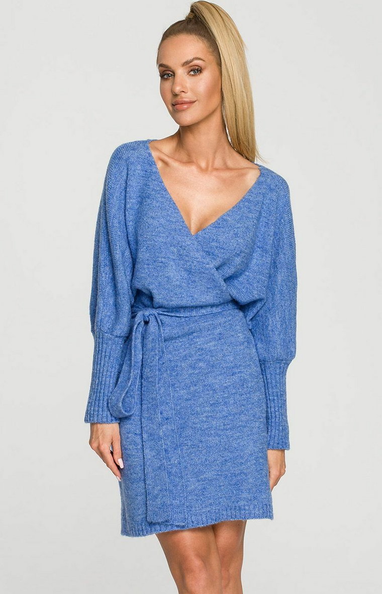 Niebieska kopertowa sukienka swetrowa z wełną M714, Kolor lazurowy, Rozmiar L/XL, MOE