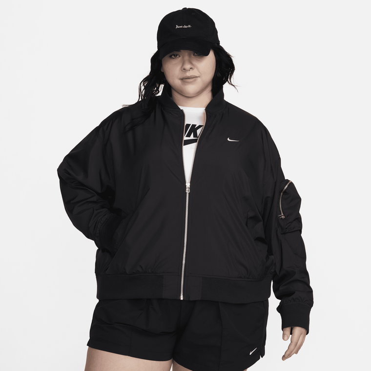 Damska oversizowa kurtka typu bomberka Nike Sportswear Essential (duże rozmiary) - Czerń