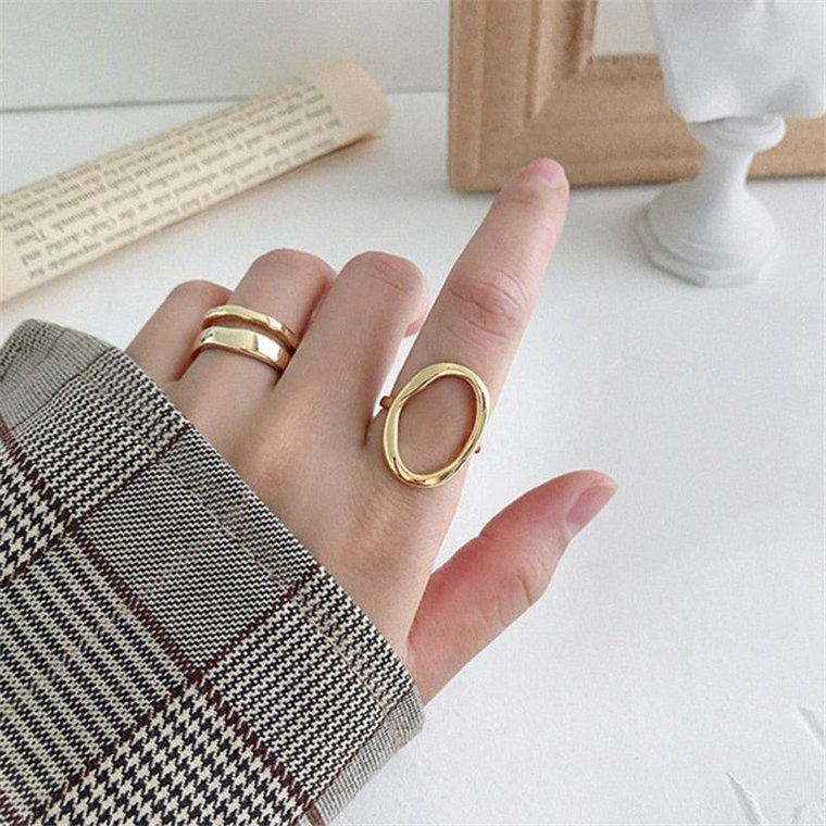 Okrągły geometryczny pierścionek - Złoty