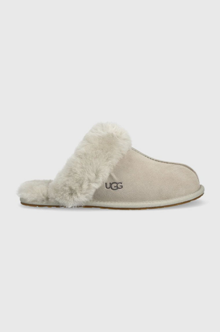 UGG Kapcie zamszowe Scuffette II kolor szary 1106872.GOA