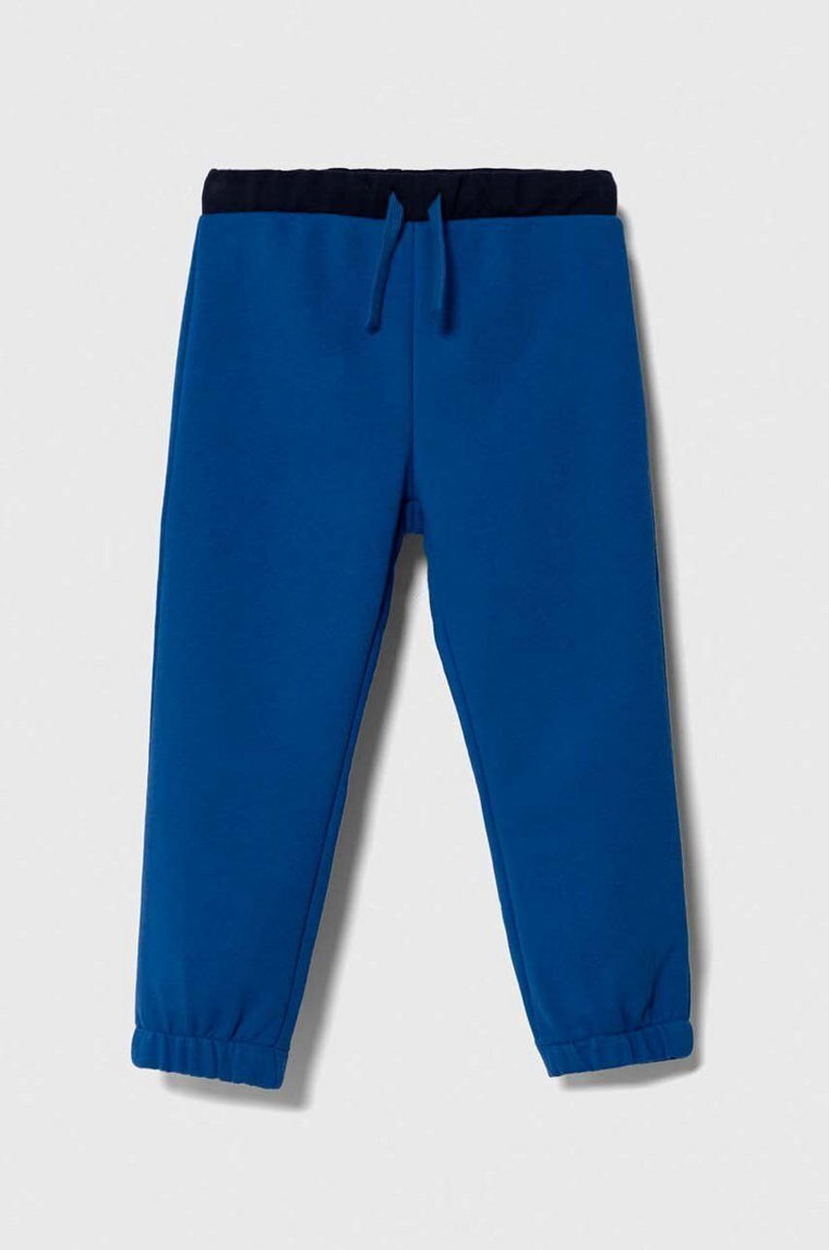 United Colors of Benetton spodnie dresowe dziecięce kolor niebieski wzorzyste