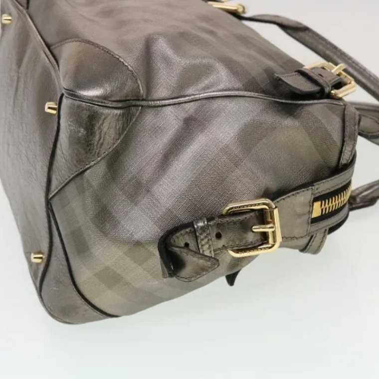 Pre-owned Leather shoulder-bags Burberry Vintage