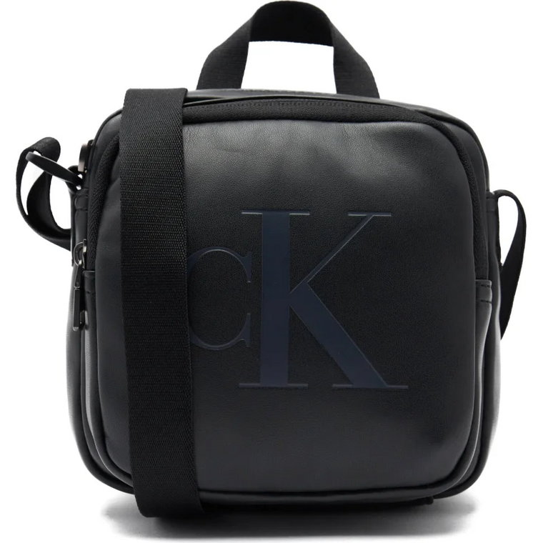 CALVIN KLEIN JEANS Reporterka Monogram Soft Camera Bagi7