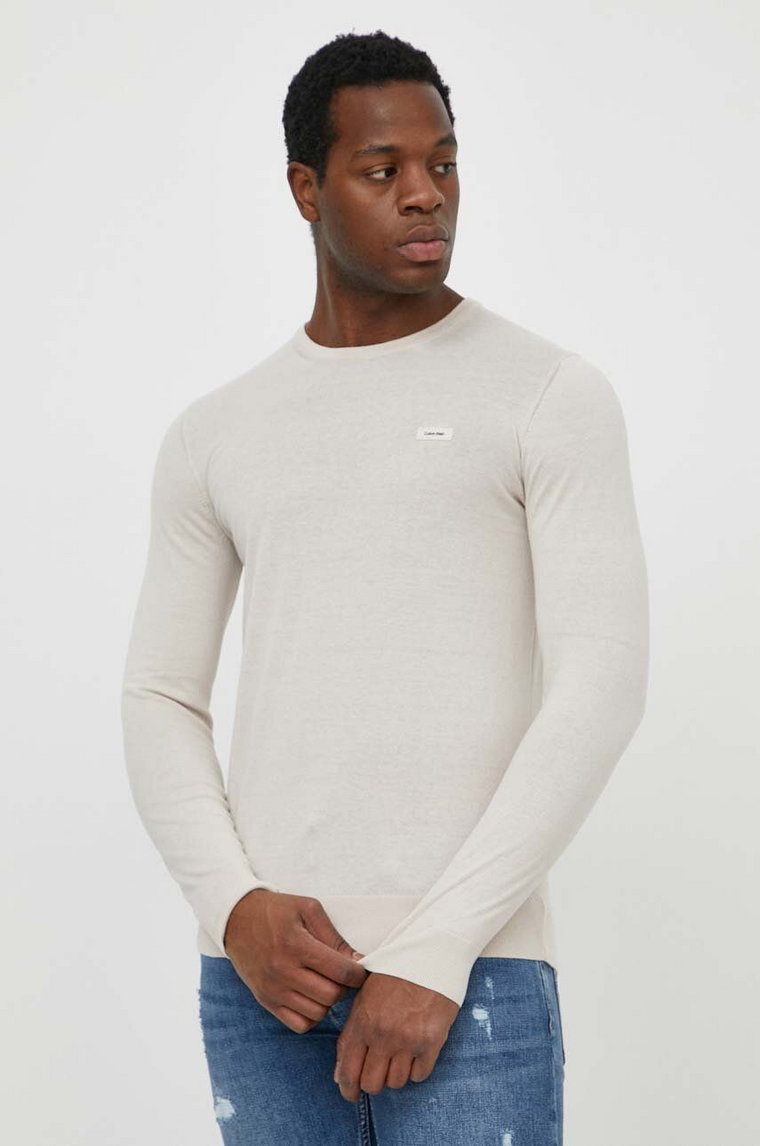 Calvin Klein sweter z domieszką jedwabiu kolor beżowy lekki