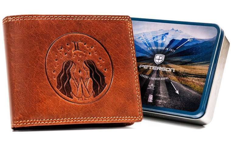 Duży, skórzany portfel męski z tłoczeniem przedstawiającym znak zodiaku  Peterson
