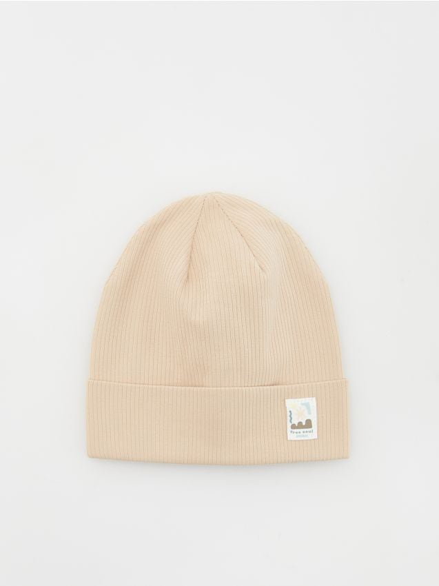 Reserved - Czapka beanie z naszywką - beżowy