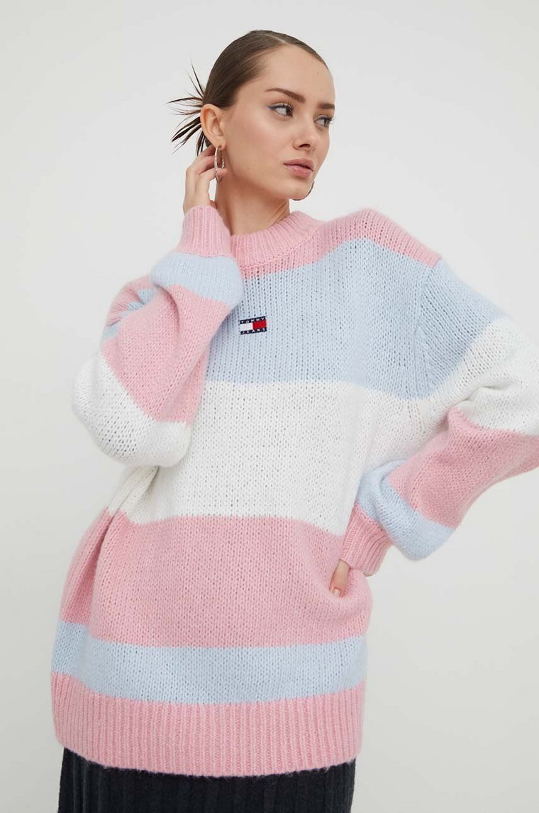 Tommy Jeans sweter z domieszką wełny damski kolor różowy ciepły z półgolfem DW0DW17495