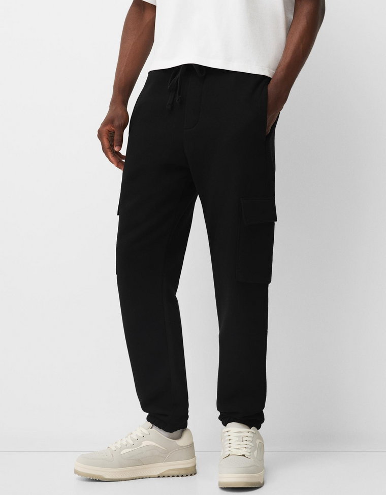 Bershka Spodnie Jogger Cargo Mężczyzna Xl Czarny