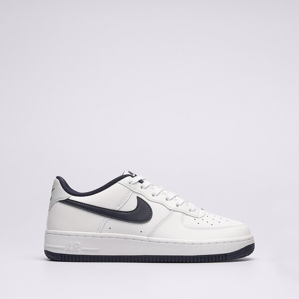 NIKE AIR FORCE 1 LV8