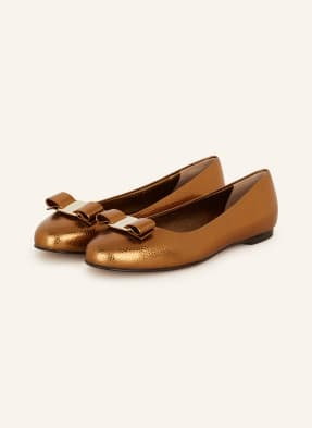 Ferragamo Baleriny Varina gold