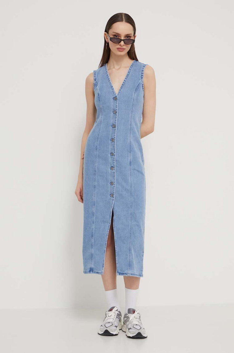 Abercrombie & Fitch sukienka jeansowa kolor niebieski midi prosta