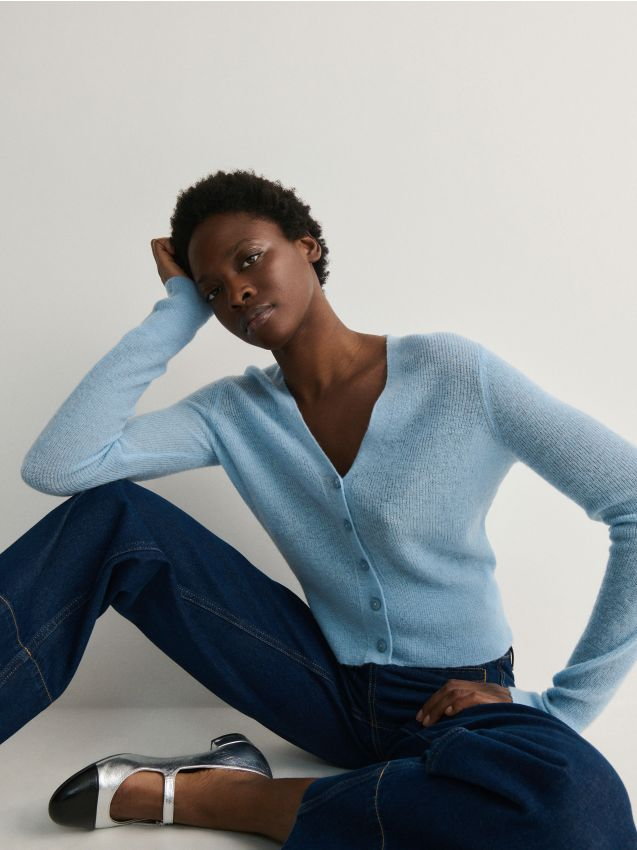 Reserved - Krótki sweter z guzikami - jasnoniebieski