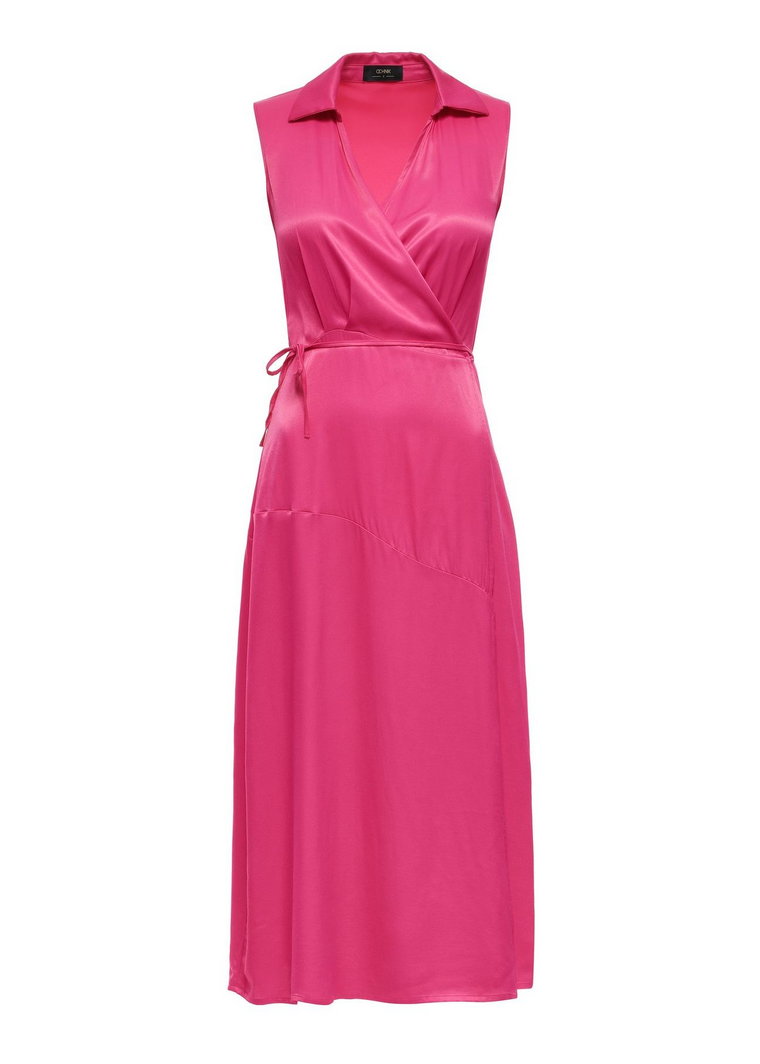 Różowa długa sukienka wiązana w pasie