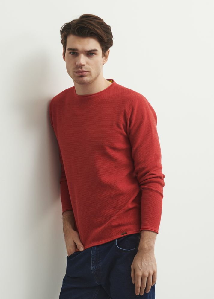 Czerwony sweter męski basic