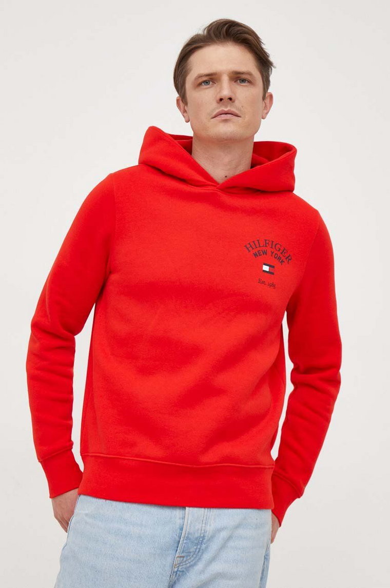 Tommy Hilfiger bluza męska kolor czerwony z kapturem z nadrukiem MW0MW33641