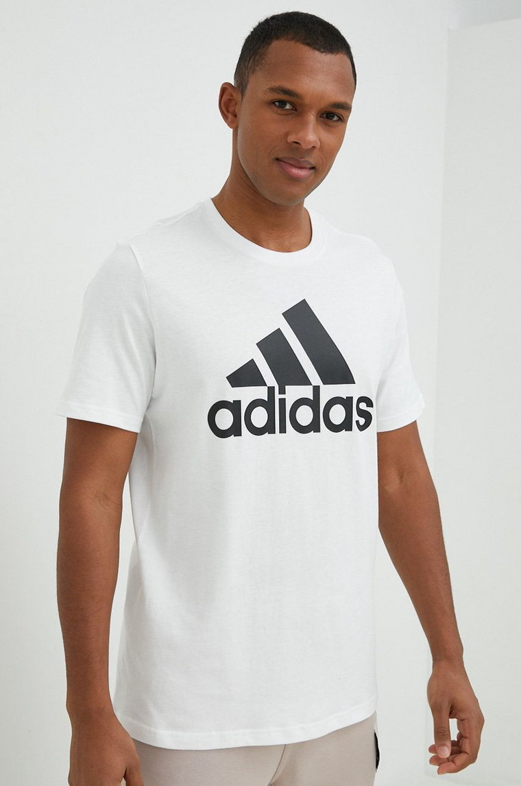 adidas t-shirt bawełniany Essentials kolor biały z nadrukiem IC9349