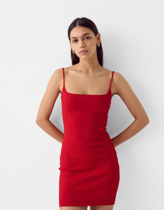 Bershka Dopasowana Sukienka Mini Na Ramiączkach Z Prążkowanej Tkaniny Kobieta M Czerwony