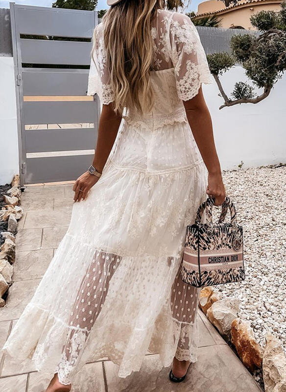 Sukienka maxi w stylu boho z tiulową warstwą