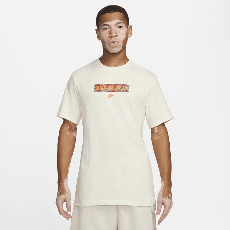 T-shirt Nike Sportswear - Brązowy