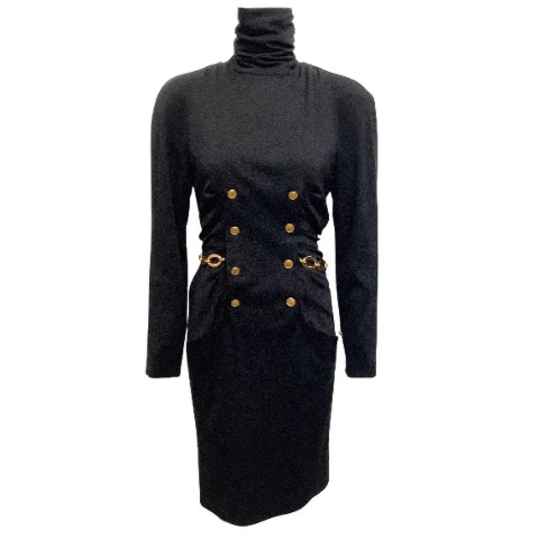 Vintage Czarna Wełniana Sukienka z Złotymi Guzikami i Paskiem na Ramię Chanel Vintage