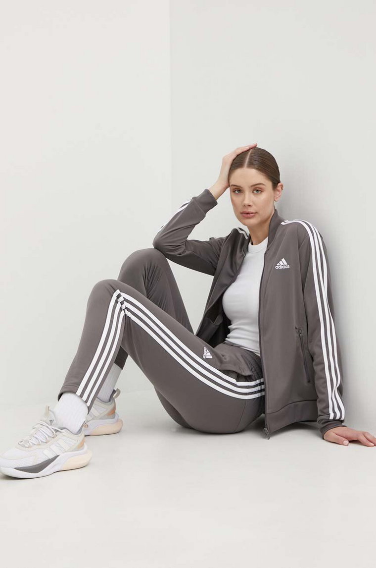 adidas dres damski kolor brązowy IS0855