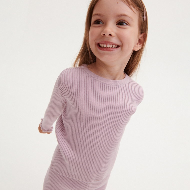 Reserved - Prążkowany sweter z wiskozą - lawendowy