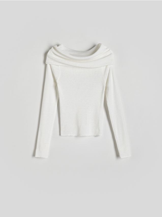 Reserved - Sweter z odkytymi ramionami - złamana biel