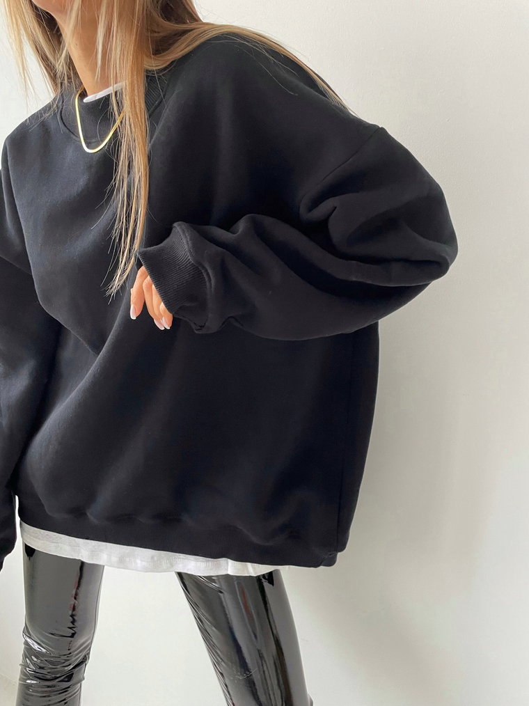 BLACK SWEATSHIRT