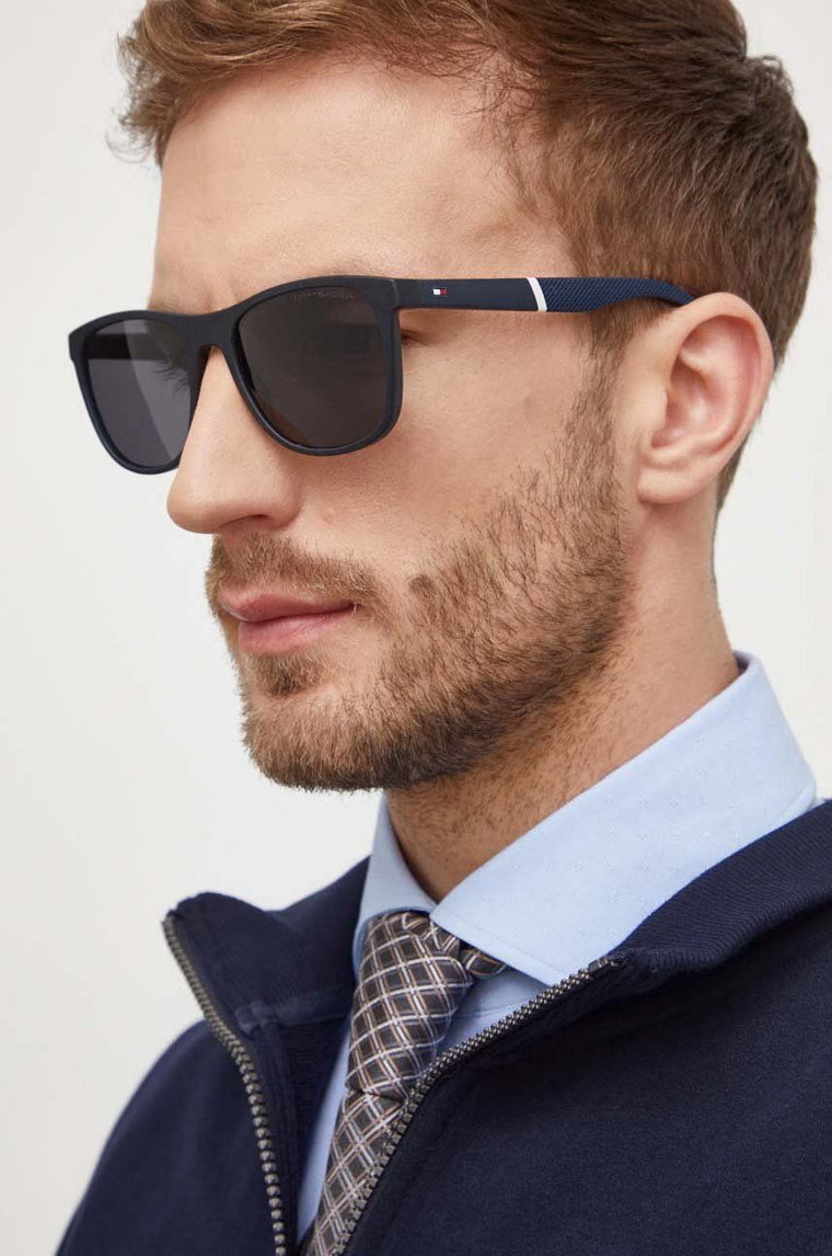 Tommy Hilfiger okulary przeciwsłoneczne męskie kolor czarny TH 2042/S