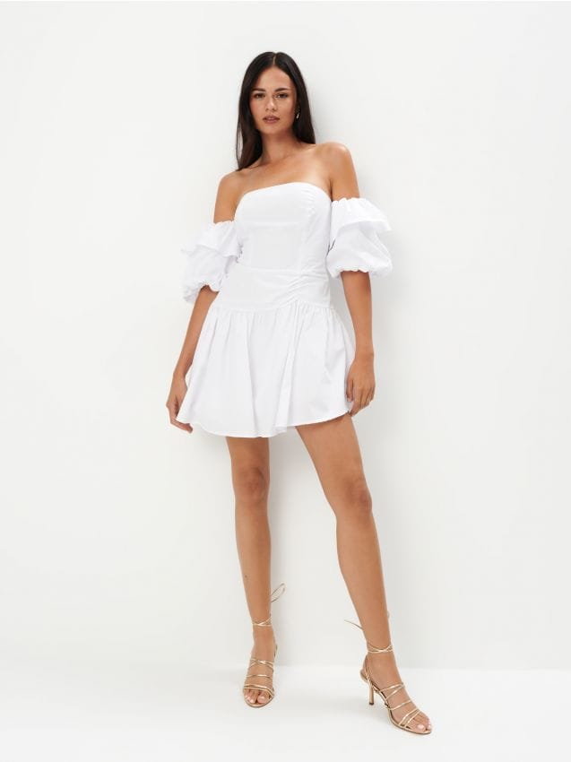 Mohito - Sukienka mini z odkrytymi ramionami - biały
