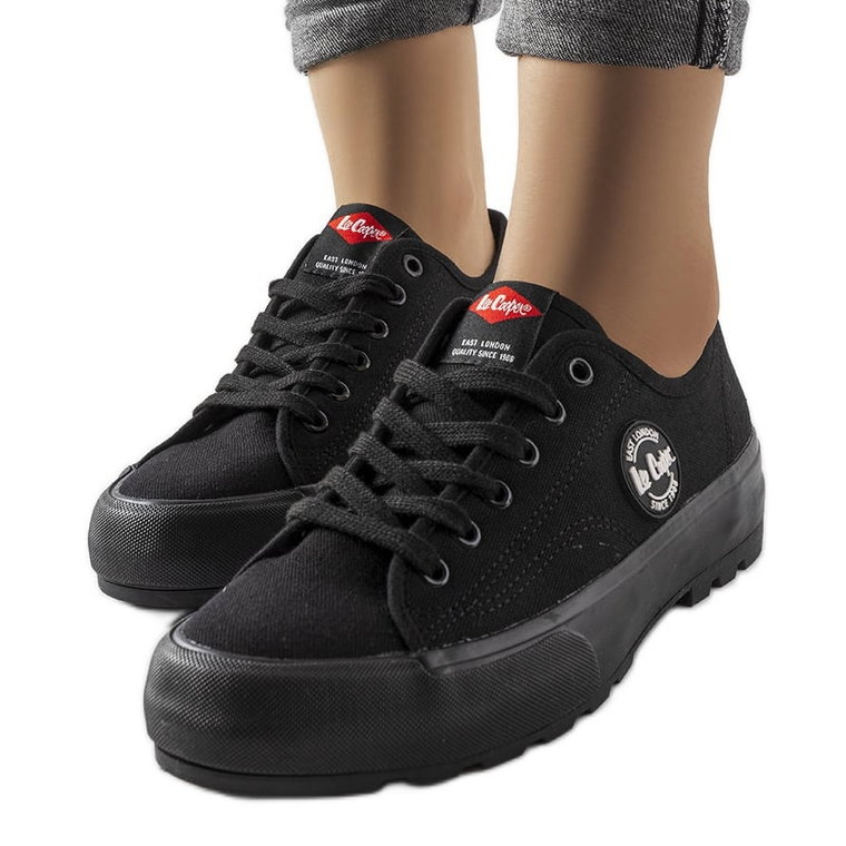 Czarne trampki Lee Cooper LCW-23-44-1652L