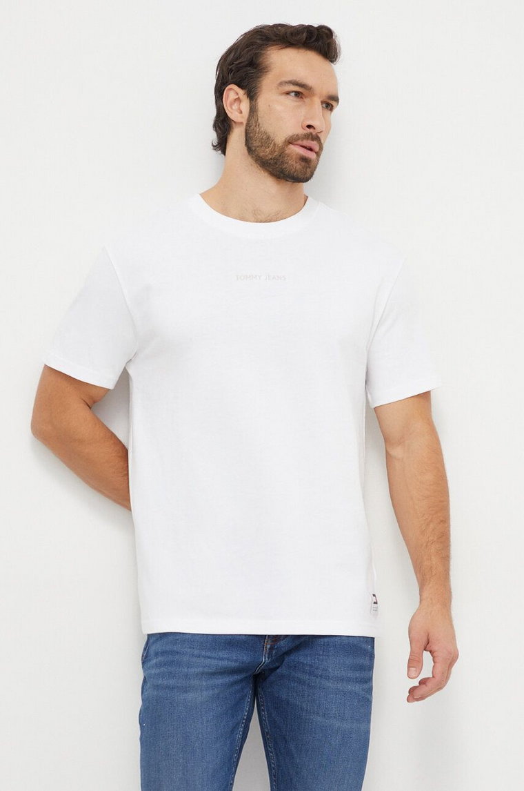 Tommy Jeans t-shirt bawełniany męski kolor biały z aplikacją DM0DM18266
