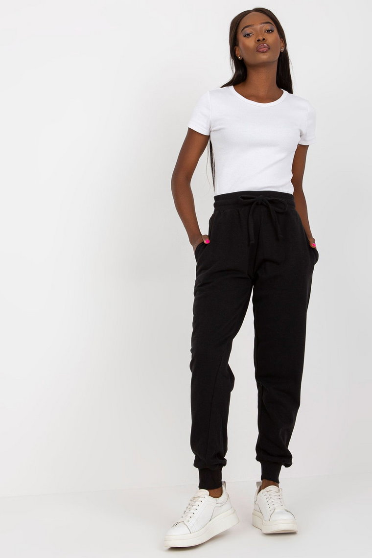 BASIC FEEL GOOD Czarne dresowe spodnie basic z kieszeniami