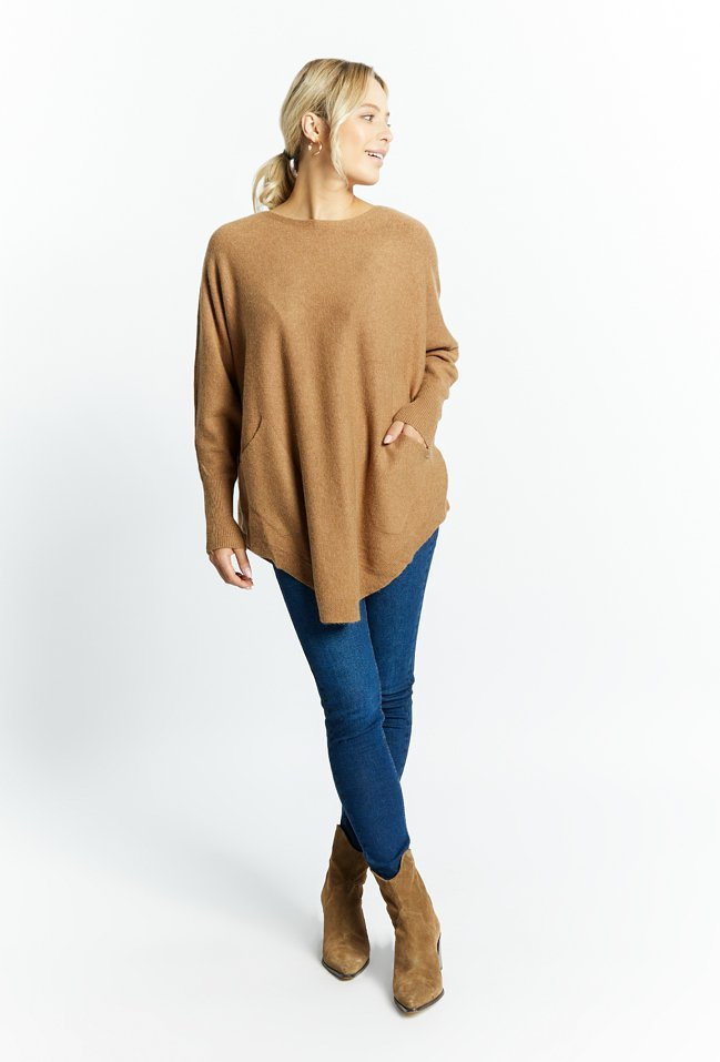 Asymetryczny sweter damski