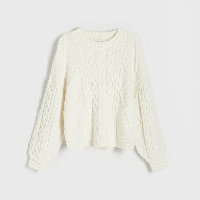 Reserved - Sweter o warkoczowym splocie - złamana biel