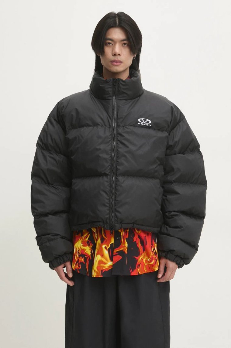 VETEMENTS kurtka puchowa Logo Puffer męska kolor czarny zimowa oversize UA66JA350B