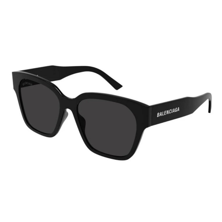 Podkreśl swój styl czarnymi okularami przeciwsłonecznymi Balenciaga