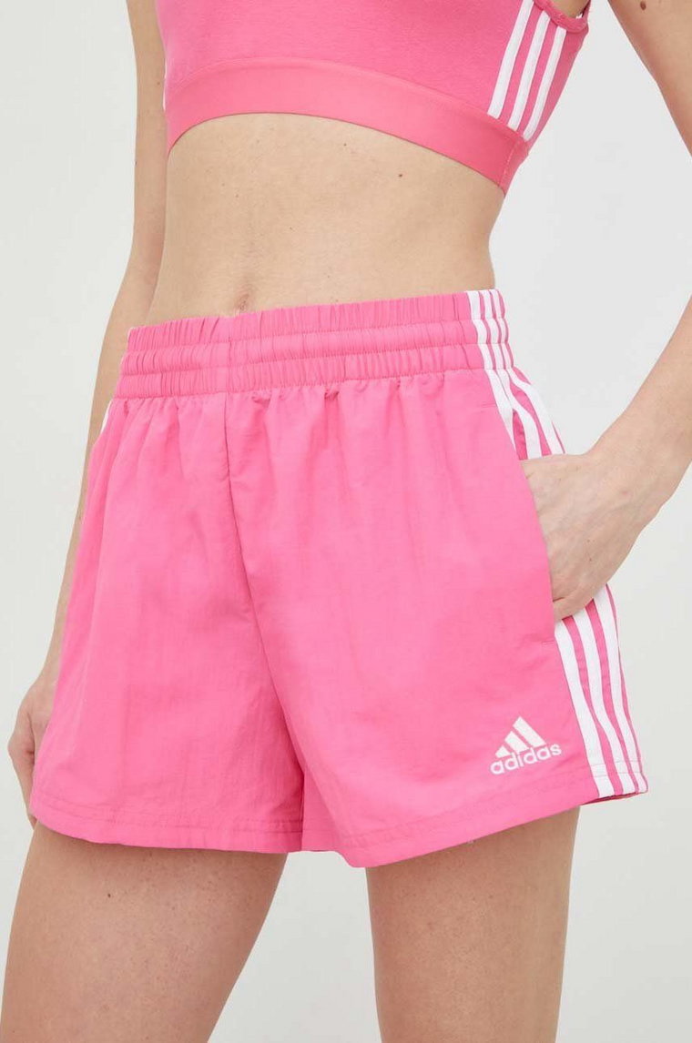 adidas szorty damskie kolor różowy z aplikacją high waist